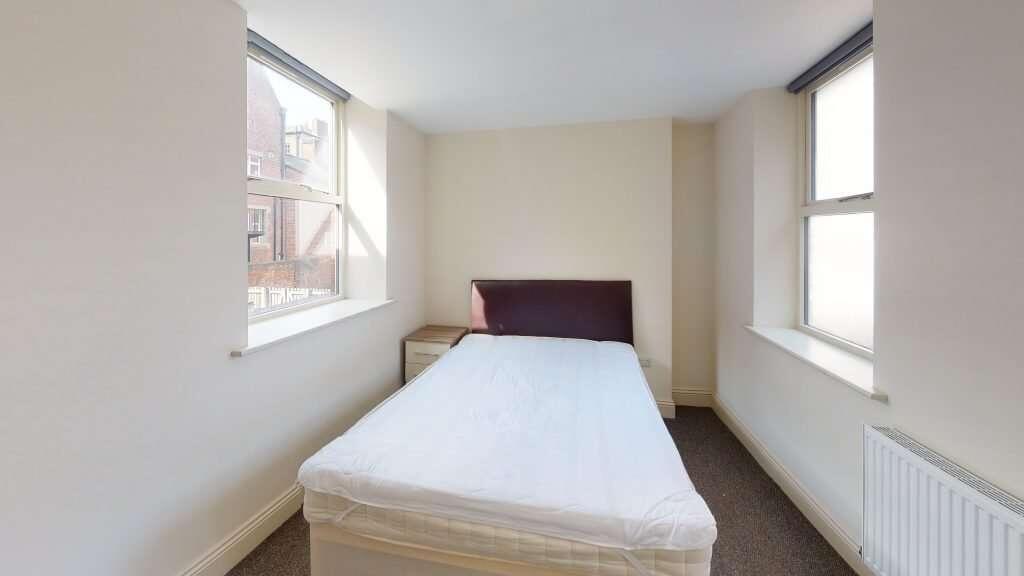 Flat_4_St_James_Row