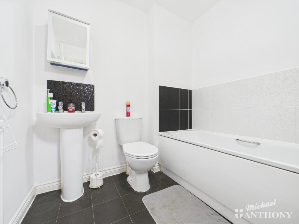 CAM02773G0-PR0363-STILL017