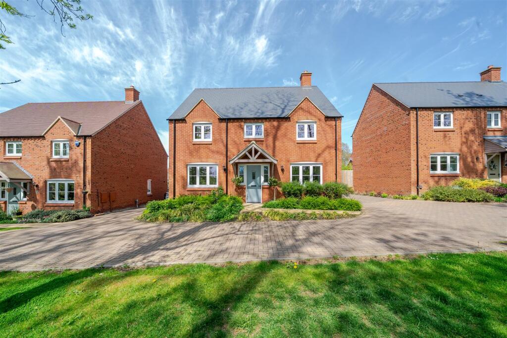 32 Tanters Road, Towcester (2).JPG