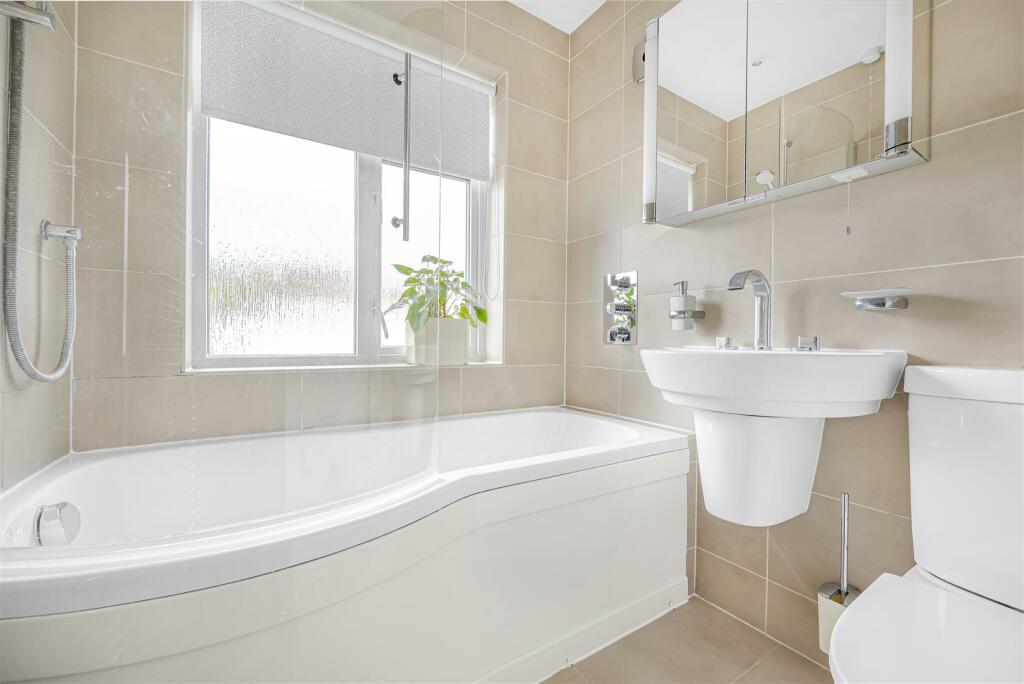 Cleeve View Road | Bathroom