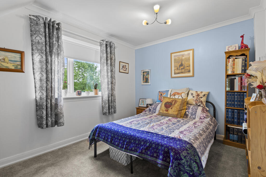 Second bedroom 1