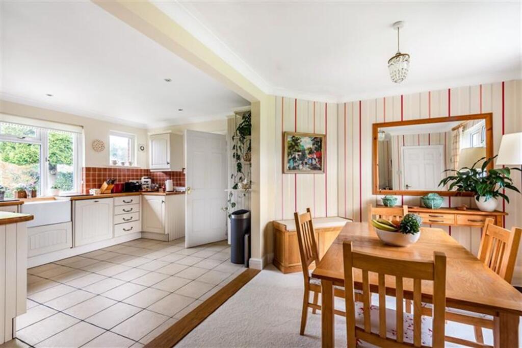 Kitchen / Breakfast Room