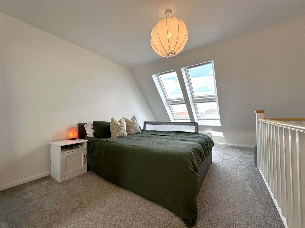 Master Bedroom 269