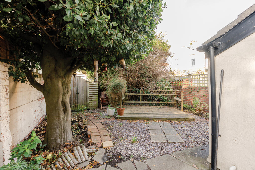 Photo 25