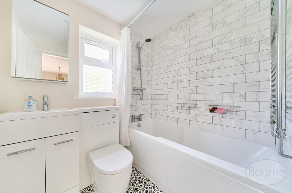 c402a1f5-6b33-4a4...