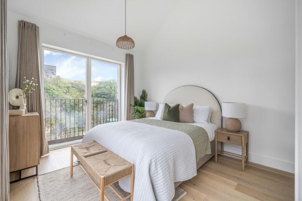 Show Home Image