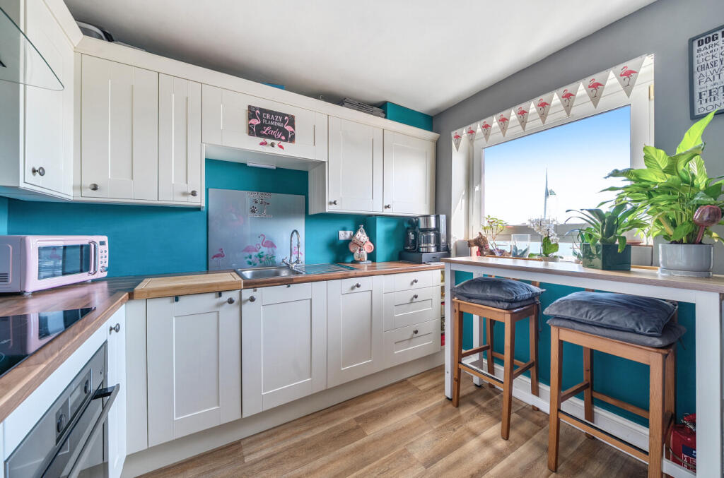 1364599-15-68e522...