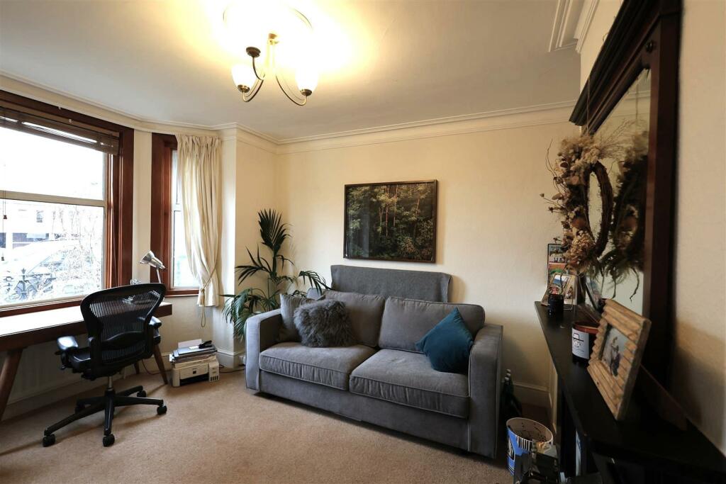 SITTING ROOM