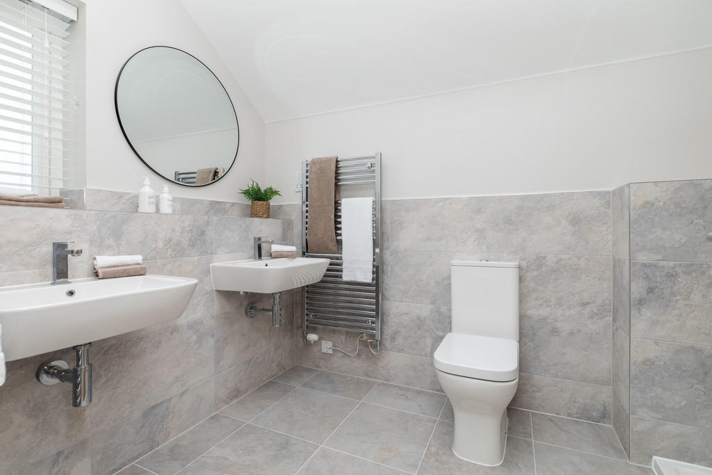 Show Home Ensuite...