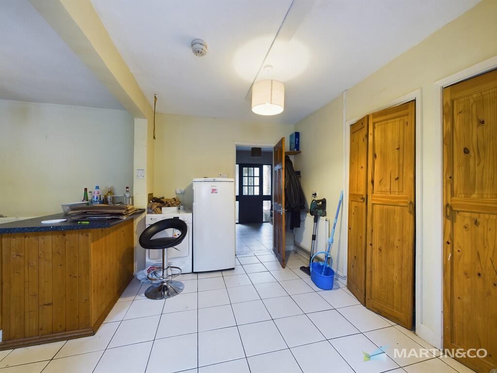 CAM02318G0-PR0311...