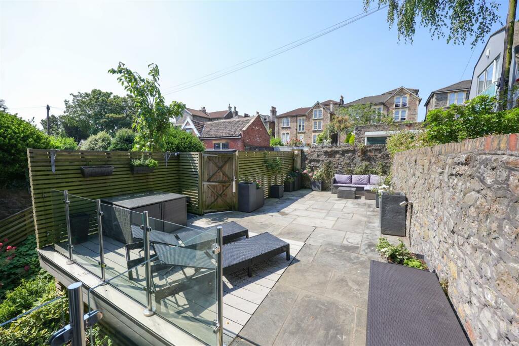 GF 23 Beaconsfield Road 42.JPG