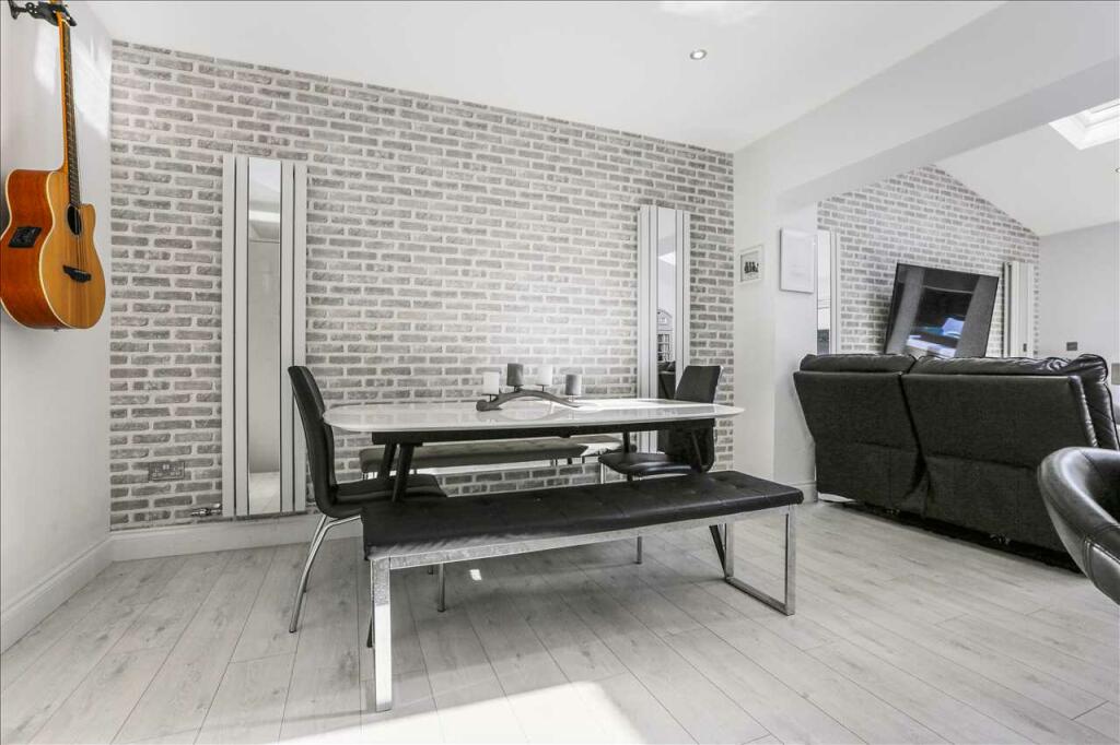 Kitchen/Diner/Family