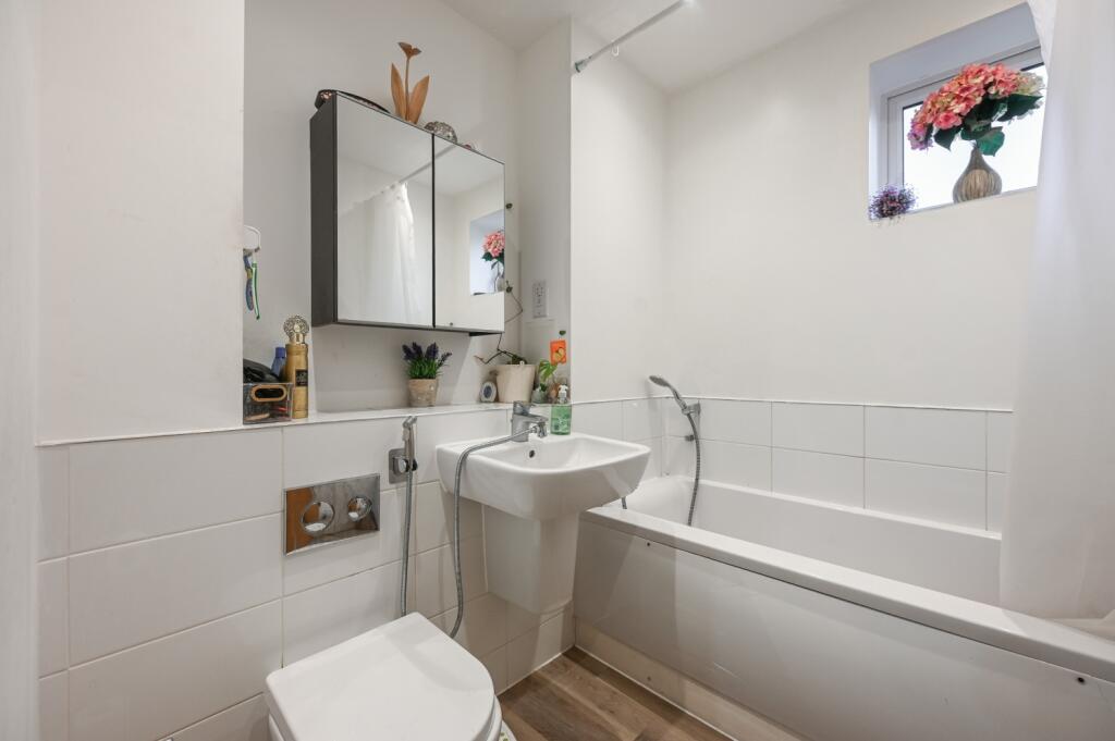 EWEMove - 34 Goshawk Court - 19 (1)