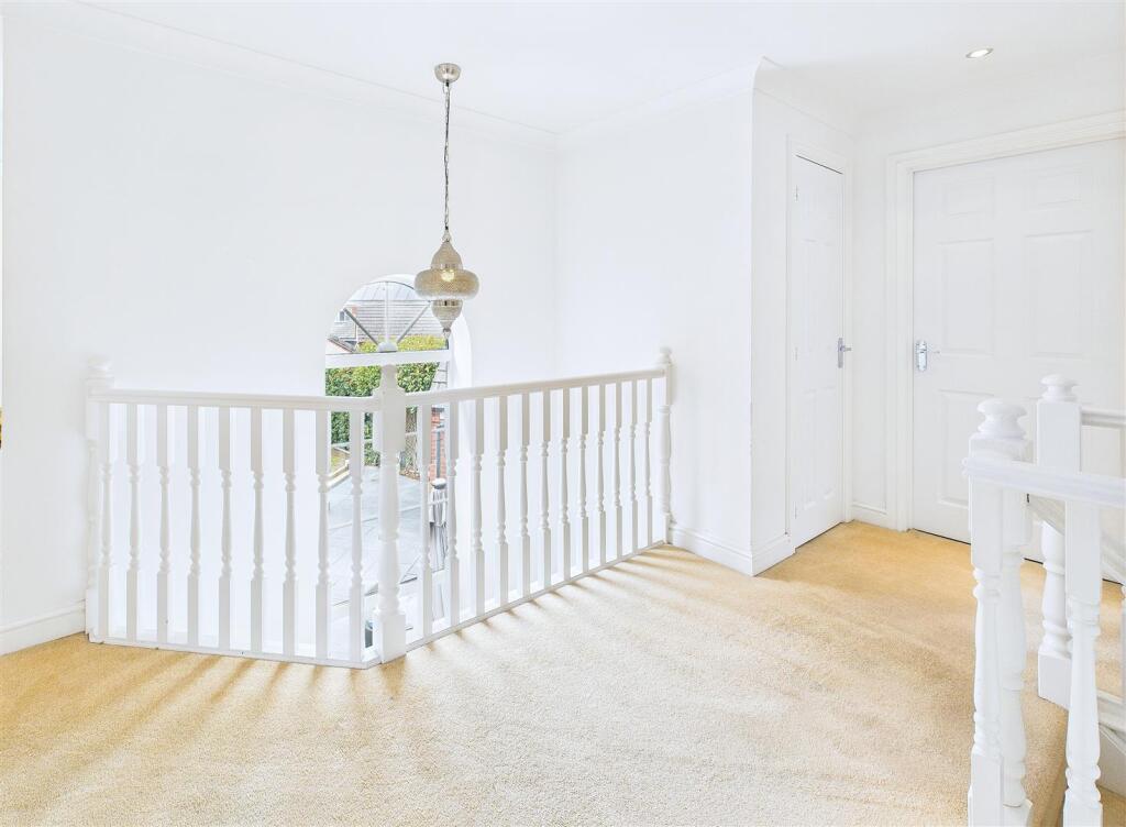 CAM04366G0-PR0121-STILL001 copy.jpg