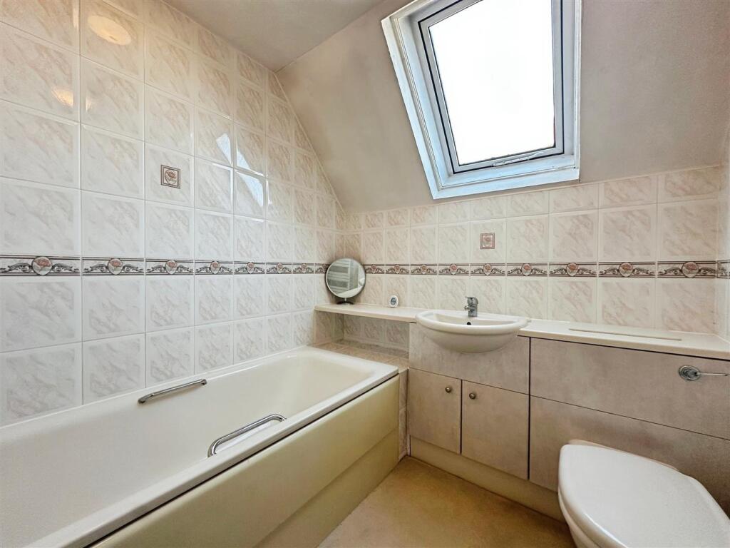 b3c4acf8--40A8-A10D-332289C3DAD7-63371-00002B9BFD0