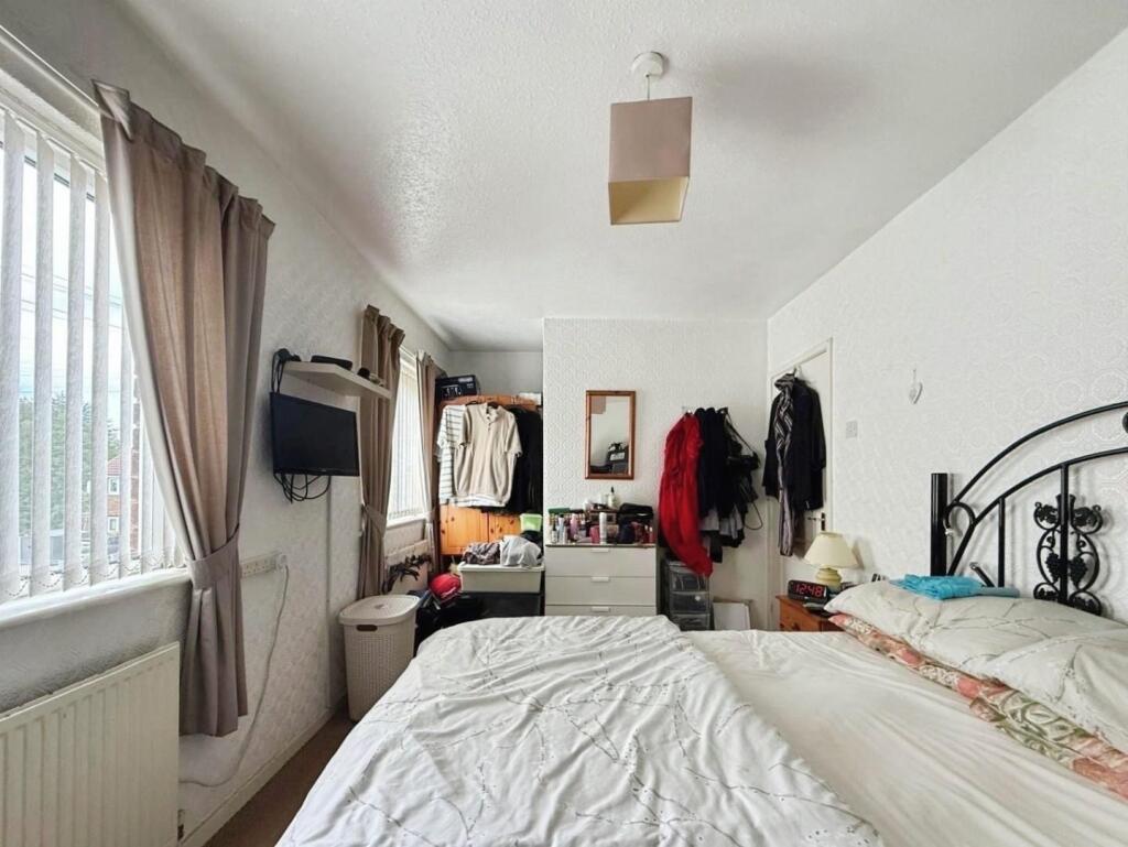 d2436e21--40CF-850A-950F630D7BF3-19589-000007B6D3D