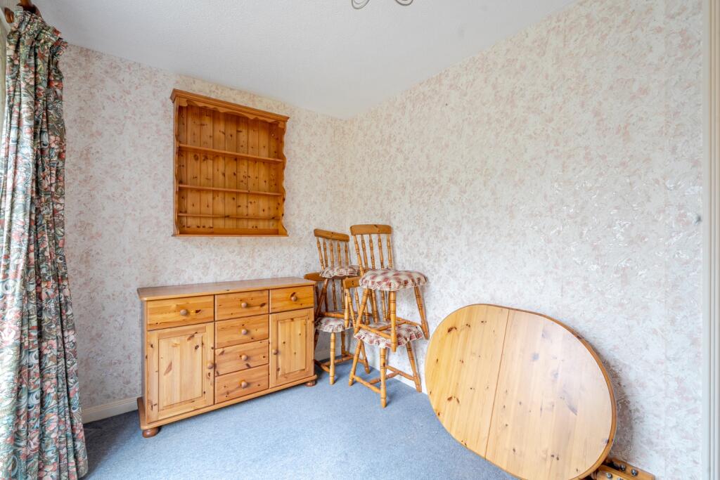 1355650-5-68ca992e89acd