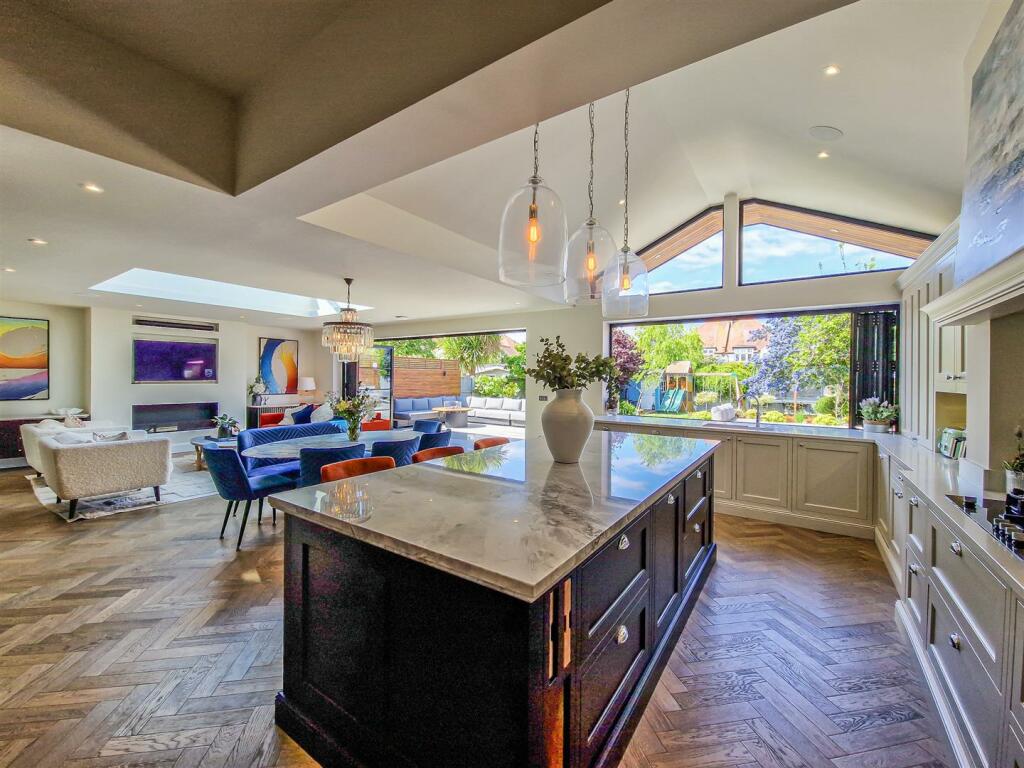 kitchen/family room