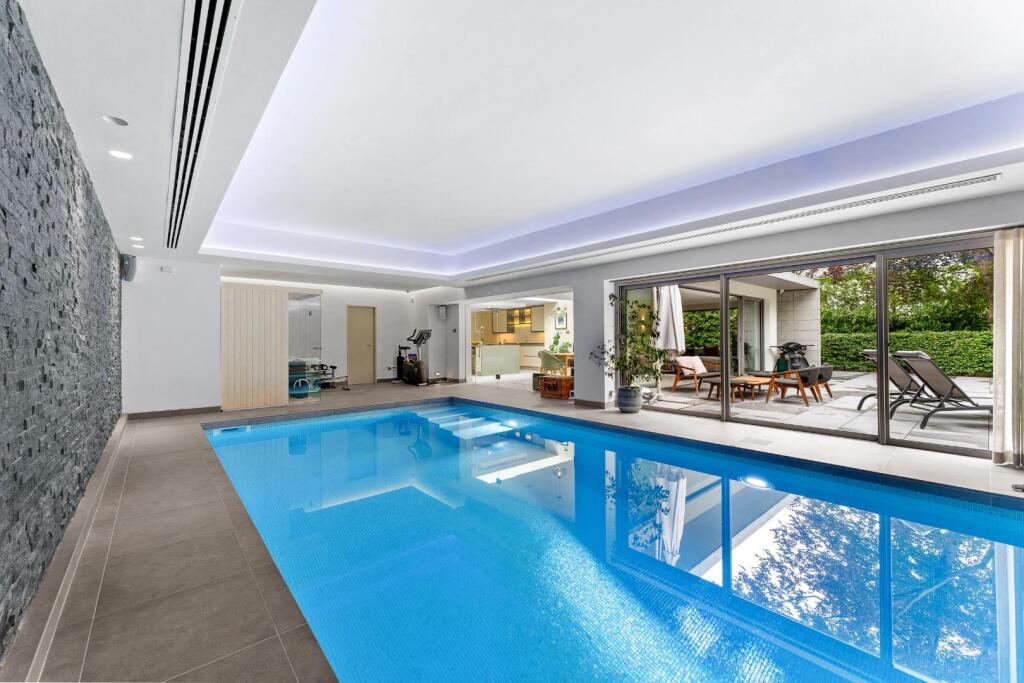 218 WOODFORD ROAD-64.jpg