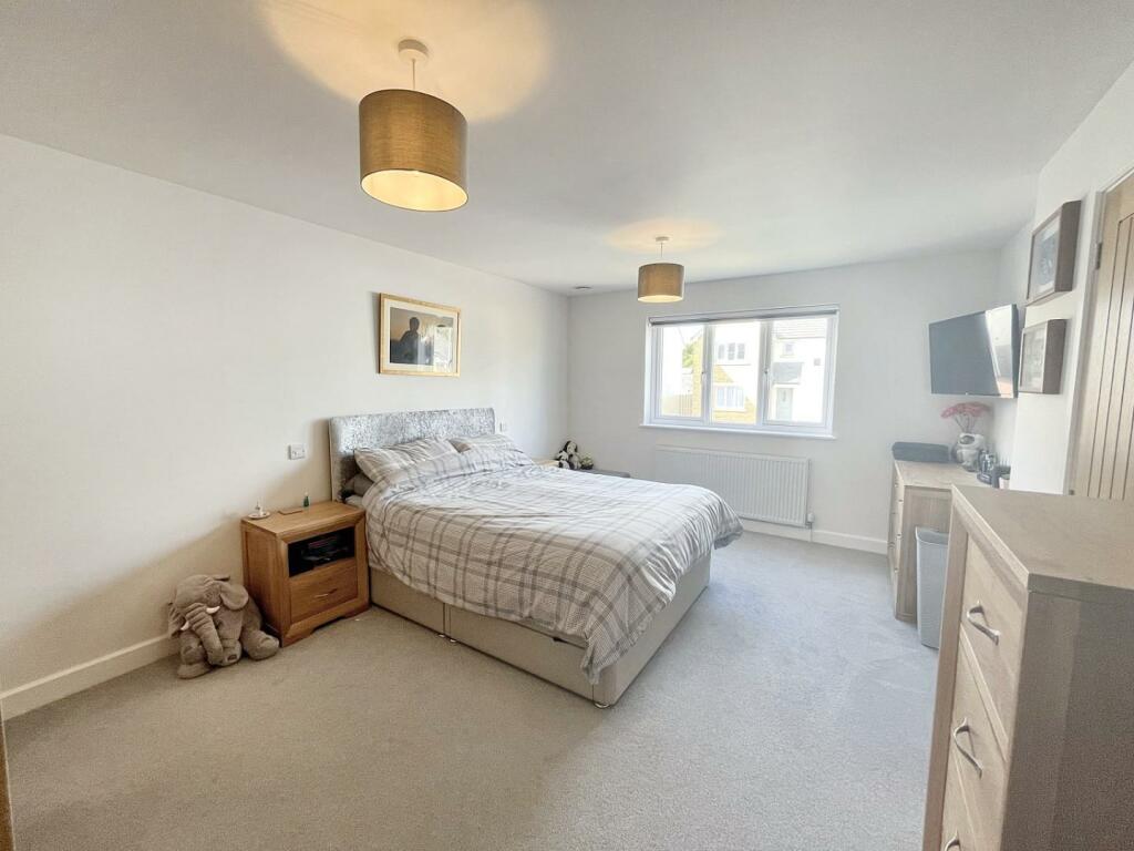 Master Bedroom.jpg