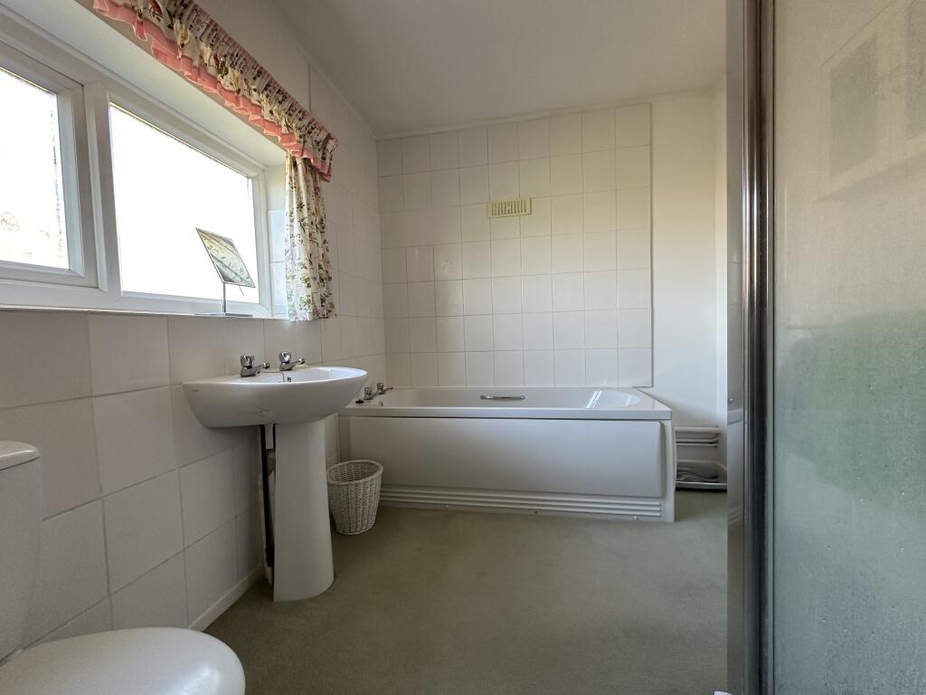 Bathroom.JPG