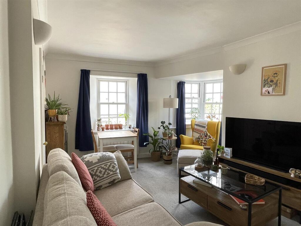 Sitting Room.JPG