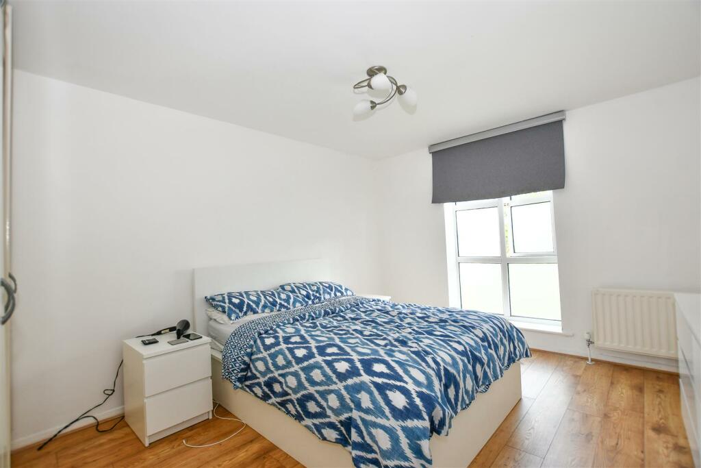 Bedroom.jpg