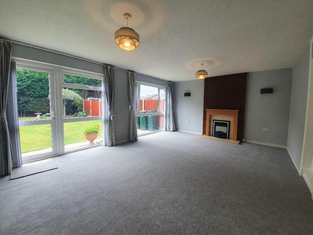 Dorchester Way, Clifford Park - Lounge.jpg