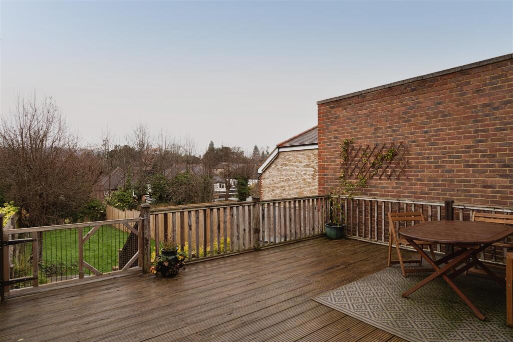 2 West Road, Reigate-23.jpg