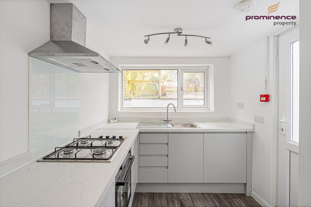 GFF, 91 Roundhill Crescent-7