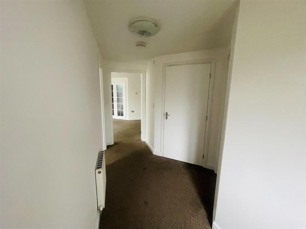 Hallway.jpeg