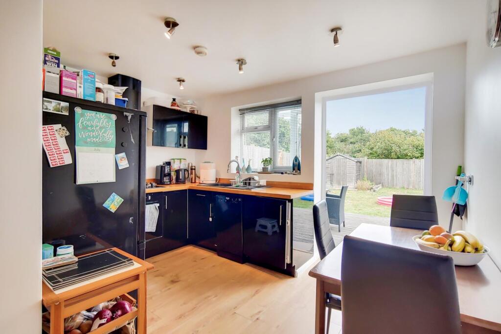3_Kitchen-1.jpg