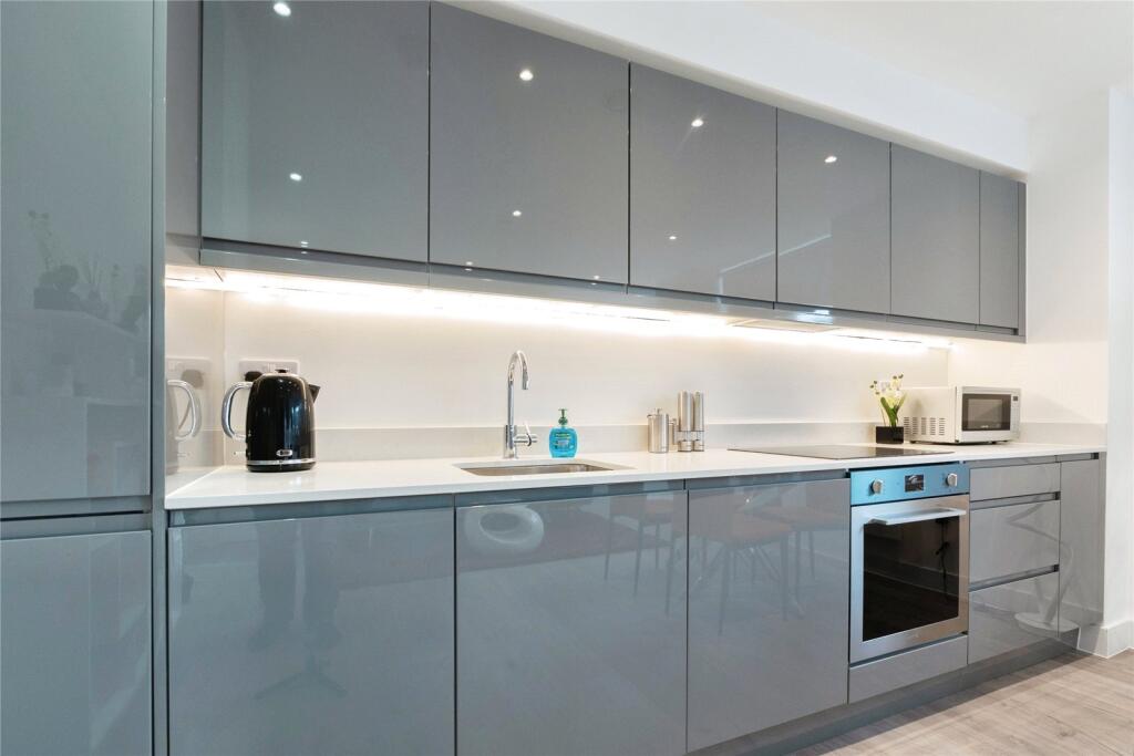 Show Apartment