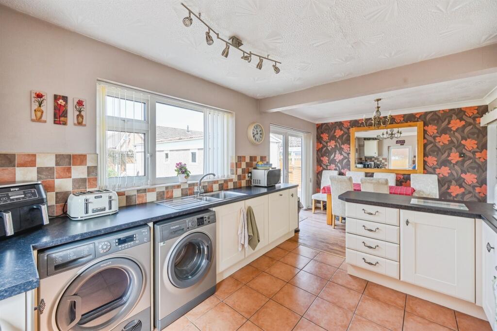 Kitchen Diner: