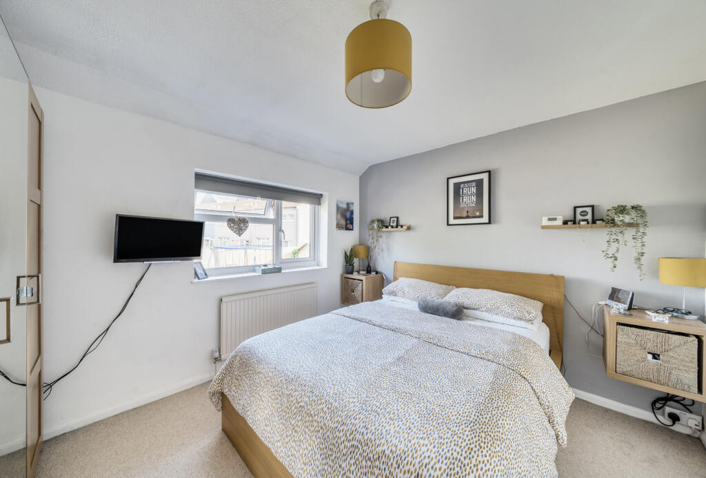 1343290-4-68b0860...