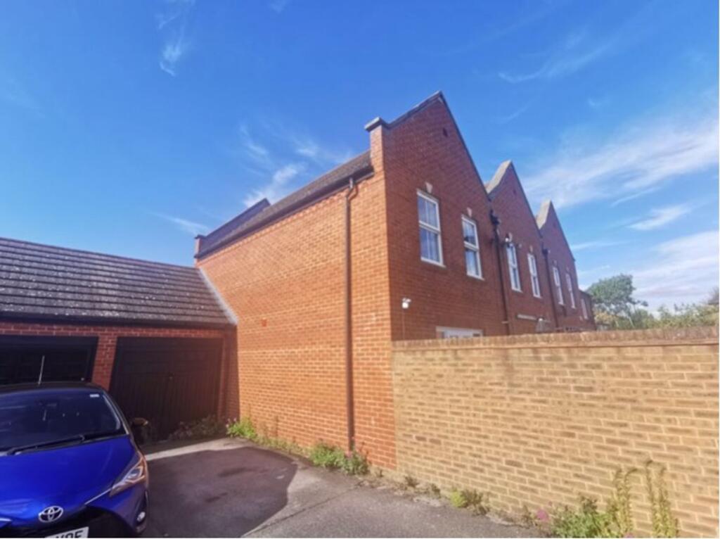 Garage/parking