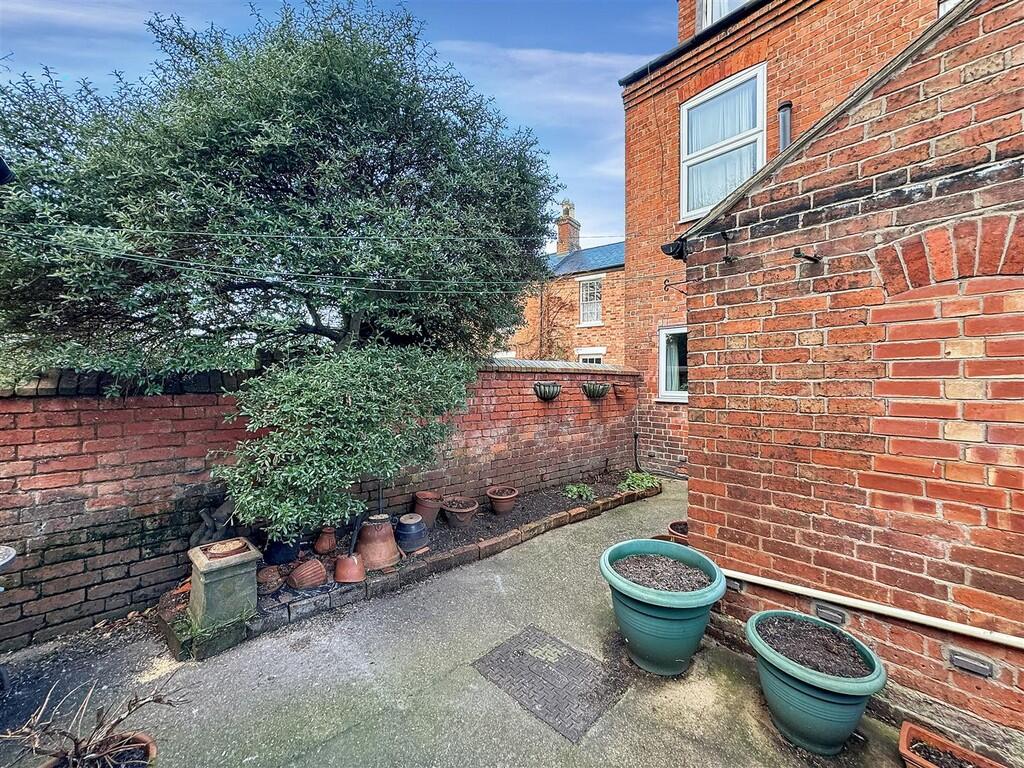 5 West End Villas...