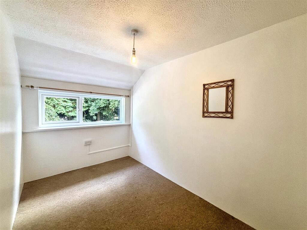 Bedroom 2.jpeg