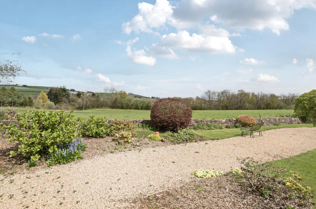 Staple Cross Seddons