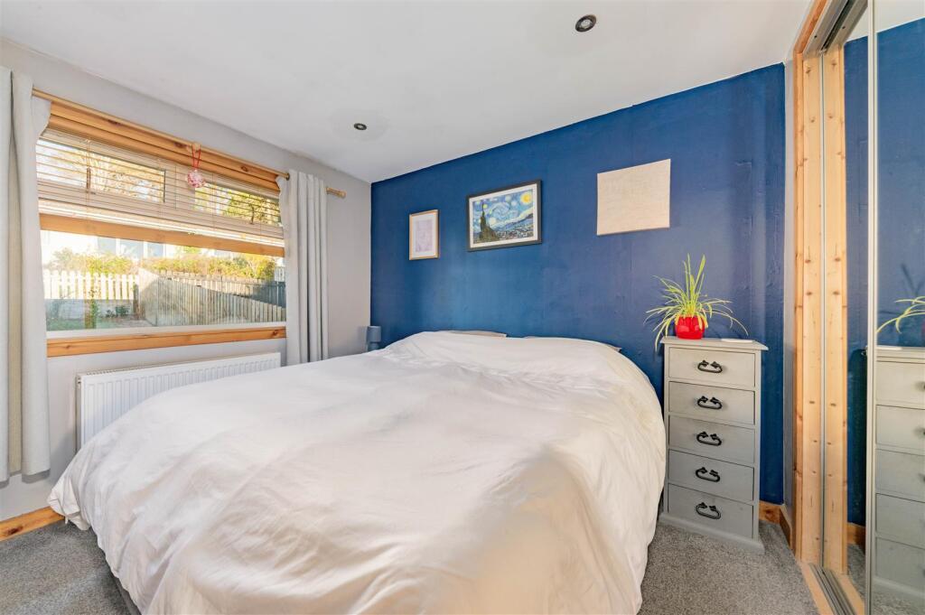 31 Millhall Crescent Dundee-6.JPG