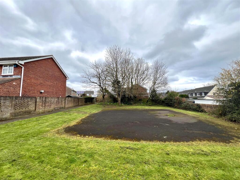 8 - Land for Auction, Nailsea, Bristol.JPG