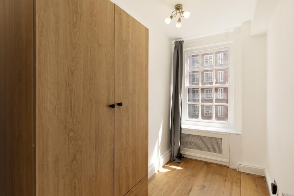 Park West F495 - ...