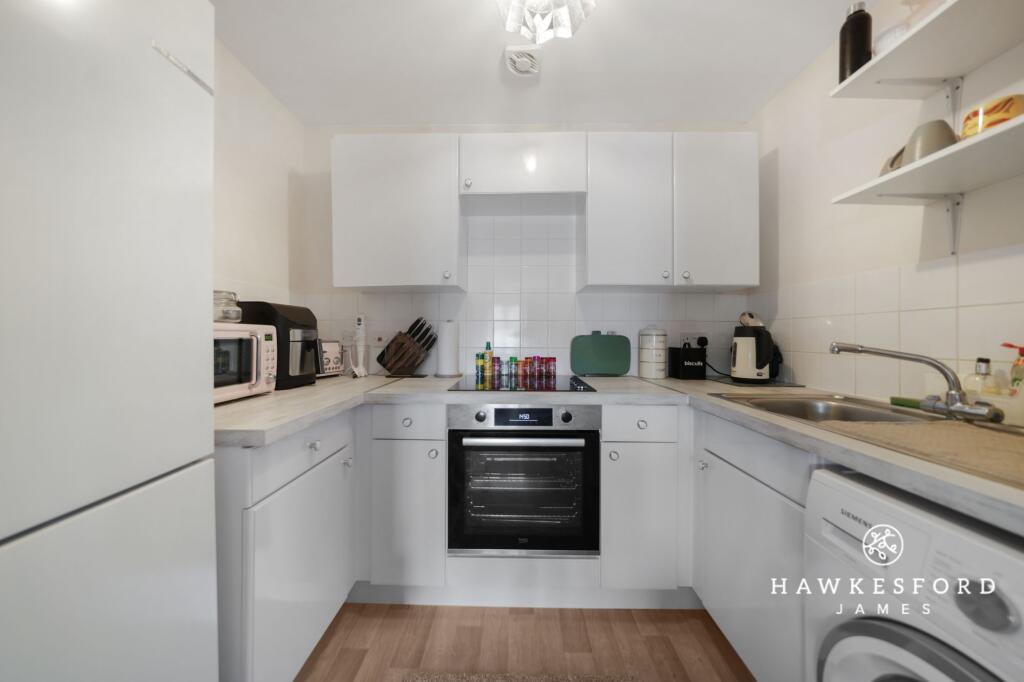 The Turrets, Sittingbourne - Kitchen