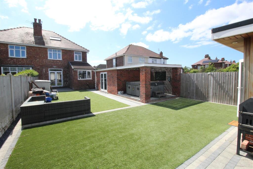 Church Road, 275, outside 2.JPG