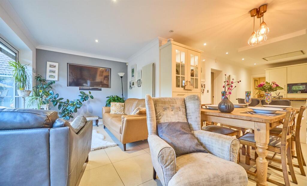 L Shaped Living/Dining/Kitchen to Rear