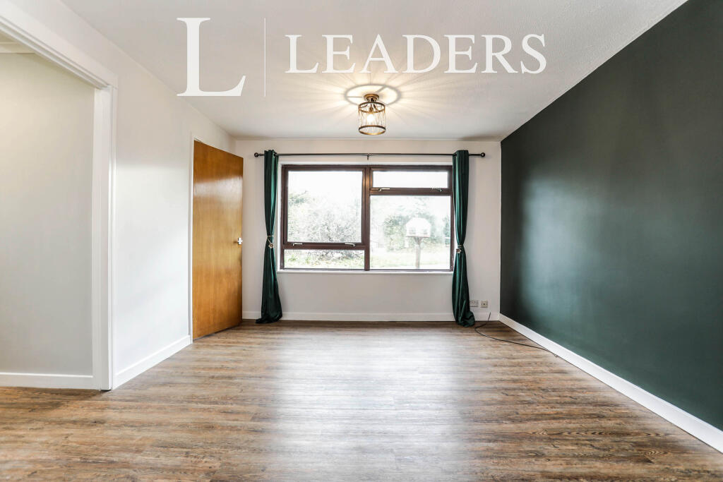 43 Carlton - Living