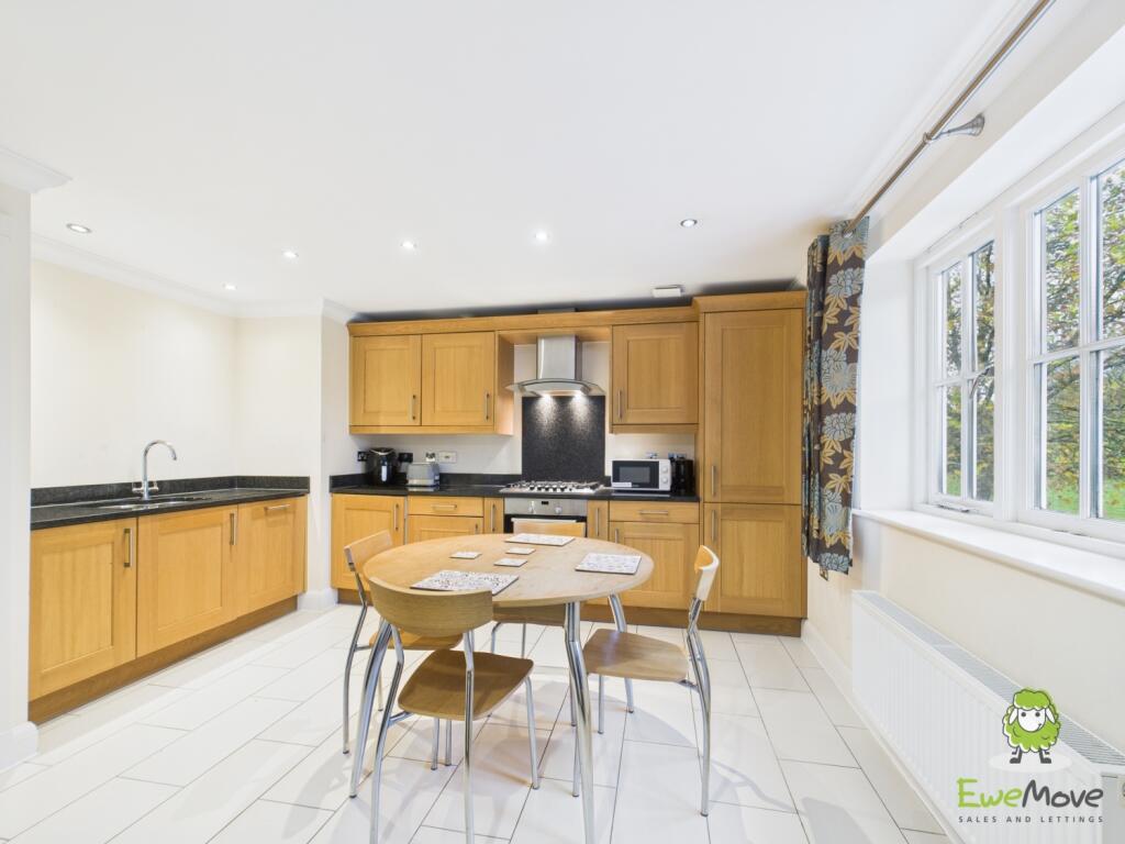EweMove Estate Agents Basingstoke - Garrett Court 