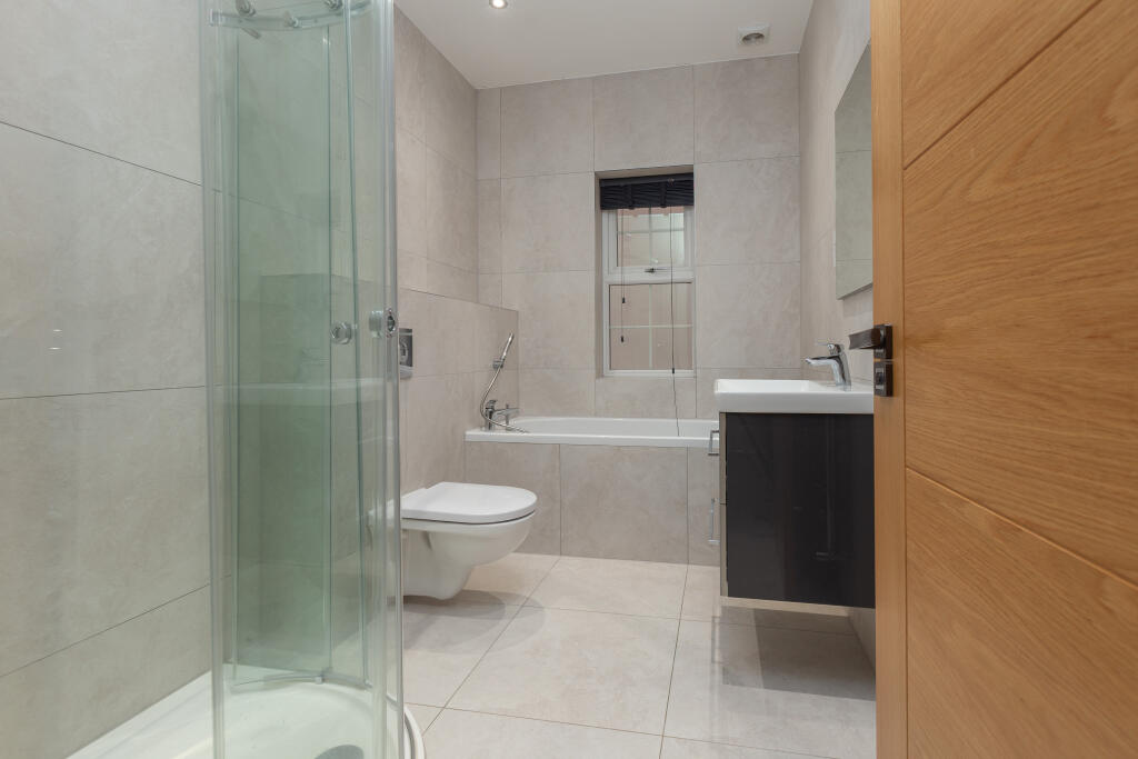 38 PARKSTONE DRIVE-5