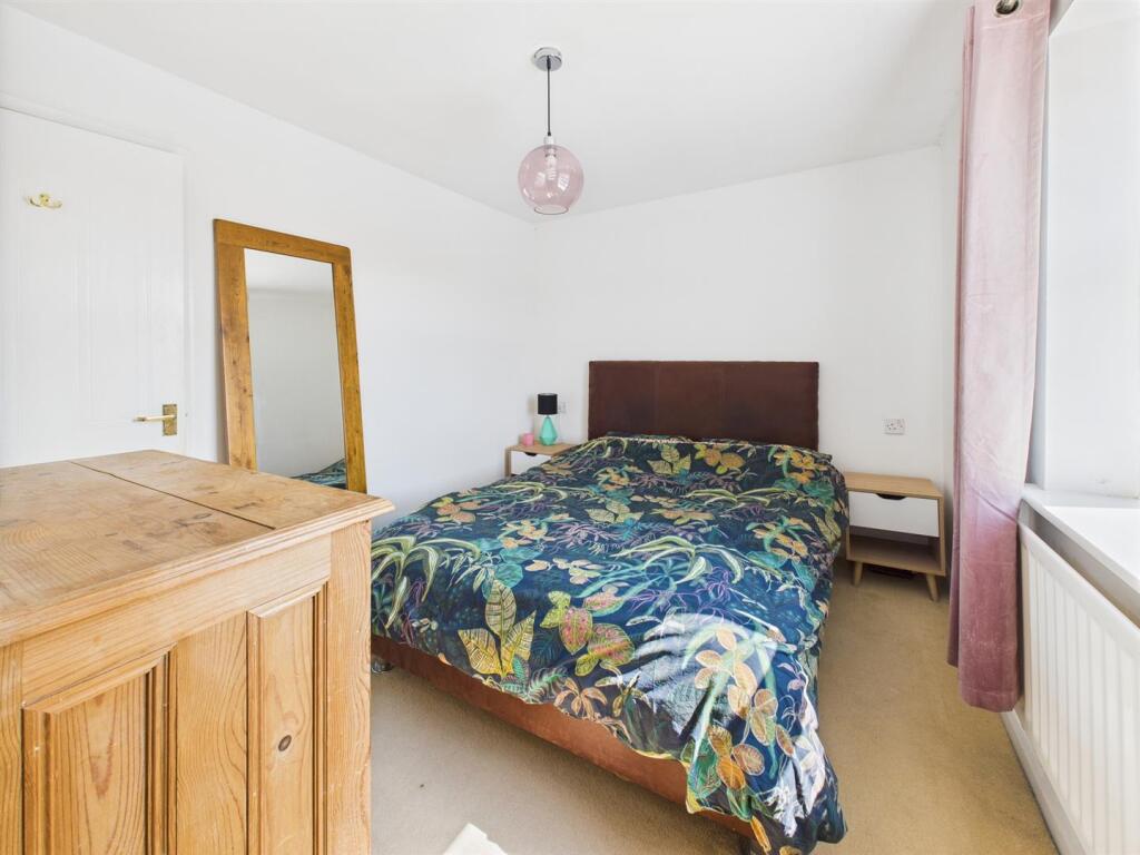 Bedroom: