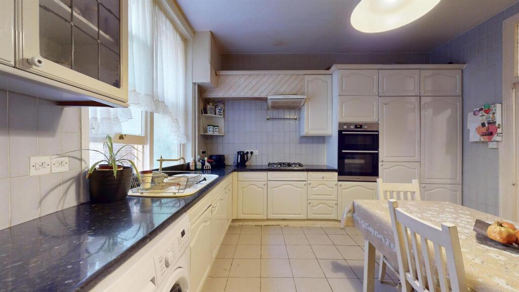 65SMMkitchen2.jpg